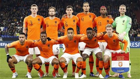 oranje blijft nummer  van de wereld voetbal telegraafnl