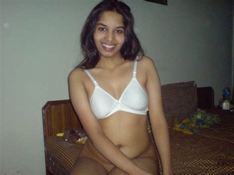 Srilanka Girls Xxx Photos කැම්පස් කෙල්ලෙක් Campus Girl