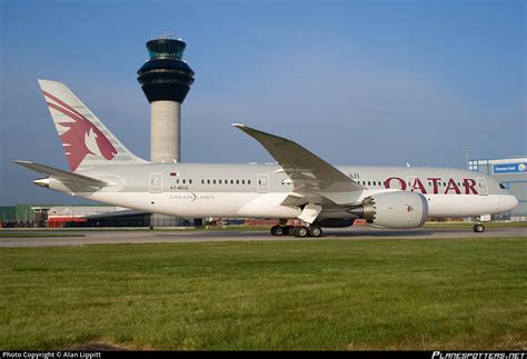 bcc qatar airways boeing   dreamliner photo  alan lippitt id  planespottersnet