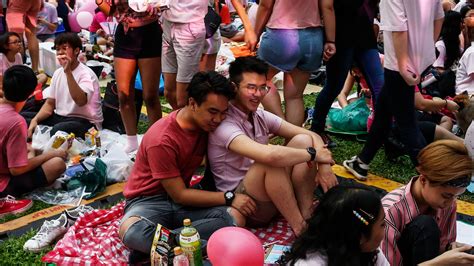 Singapore To Repeal Ban On Sex Between Consenting Men The New York Times