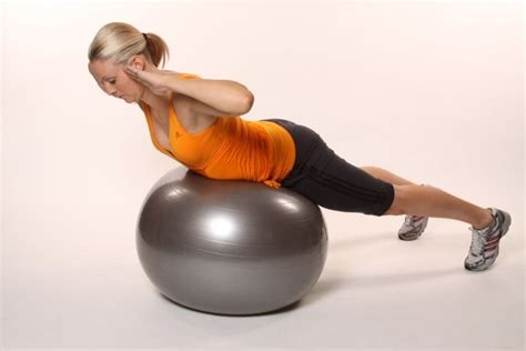 Exercise Ball Workout Muscler Le Dos Exercices Pour Renforcer Le Dos