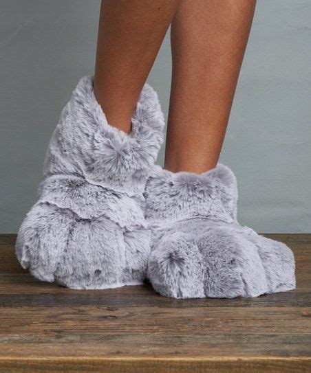transform  toes   showcase  delightful bunny paw design
