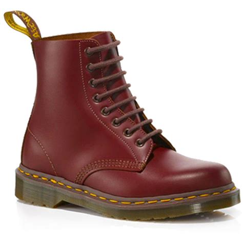dr martens vintage  boot   england ox blood quilon leather adaptor clothing