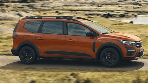 dacia jogger revealed price specs  release date carwow