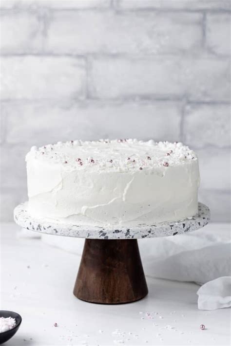 moist white cake recipe  buttercream frosting  baked   introvert
