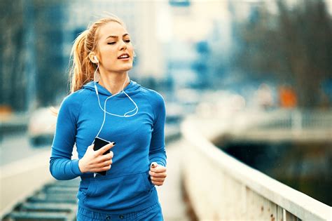 richtig laufen das solltest du beim joggen unbedingt beachten aok vigozone