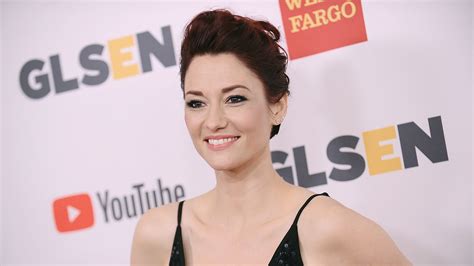 Supergirl Star Chyler Leigh Opens Up About Sexuality