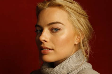 margot robbies vanity fair cover story ripped  sexist creepy
