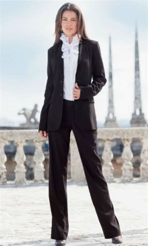 Stylish Business Outfits For Tall Women 16 Stylish Business Outfits