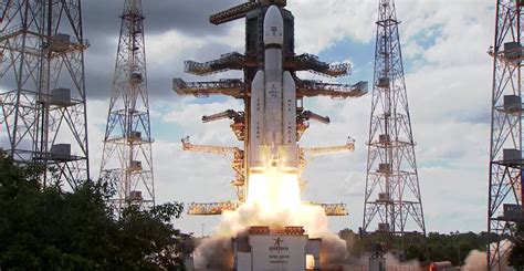 indias chandrayaan  spacecraft successfully lands   moon book review  ratings  kids