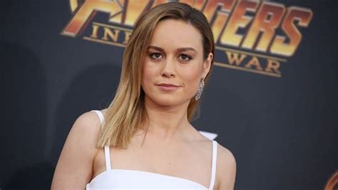 44 brie larson sexy photos which will make you go crazy music raiser