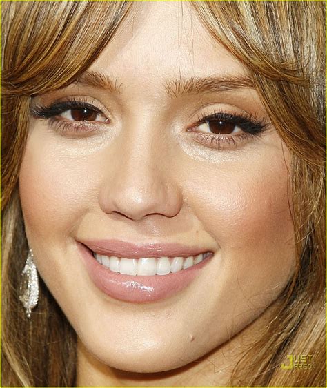 jessica alba gives us the eye photo 897701 photos just jared