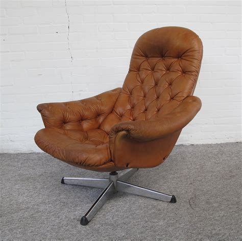 scandinavian swivel leather lounge chair