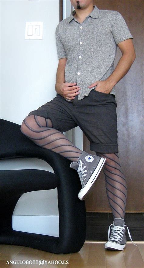 this blog is for all men who loves to wear tights pantyhose nylons