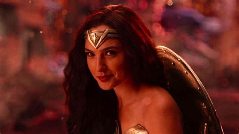 new justice league trailer shows wonder woman aquaman and the flash in action watch