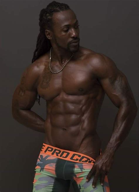 Pin By George Smith On Gym Pictures Black Male Models Gym Pictures