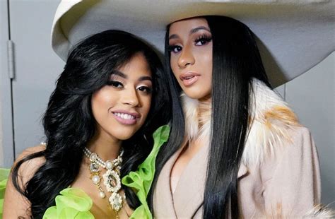 En Ropa Interior Y Micro Tanguita La Hermana De Cardi B Explota Su