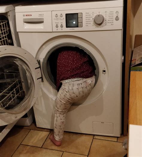 mummy im stuck     washing machine rkidsarefuckingstupid
