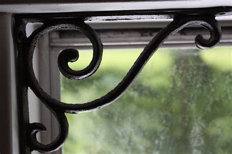 sarah hurely challenges decorative window brackets