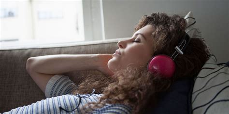 How Does Asmr Help Will Tingly Sounds Help Me Sleep