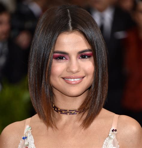 Here Are 15 Of Selena Gomez S Best Hair Moments Hellogiggles