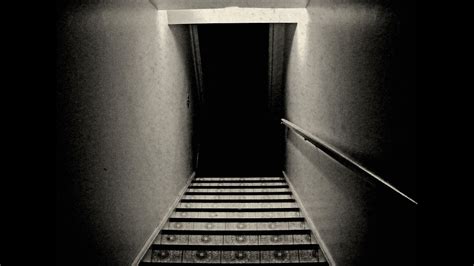 Im Coming Up The Stairs Scary Ghost Story ― Chilling Tales For Dark