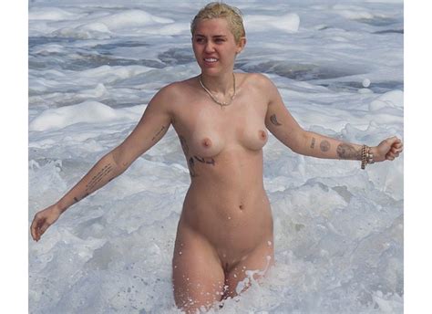famosa miley cyrus desnuda en la playa fotos xxx