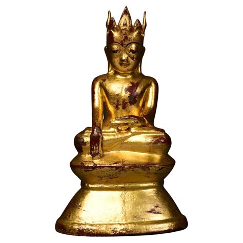 16th Century Ava Rare Antique Tai Yai Burmese Wooden Seated Crowned