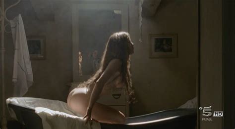 Nude Video Celebs Giulia Gorietti Nude I Segreti Di Borgo Larici