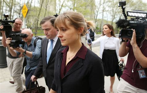 smallville actress allison mack pleads guilty to