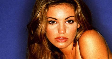Kelly Brook Strips Nude In Early Modelling Pics Aged Just 19 Daily Star
