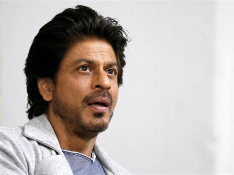 why shah rukh khan s time as a global muslim icon is over middle east eye