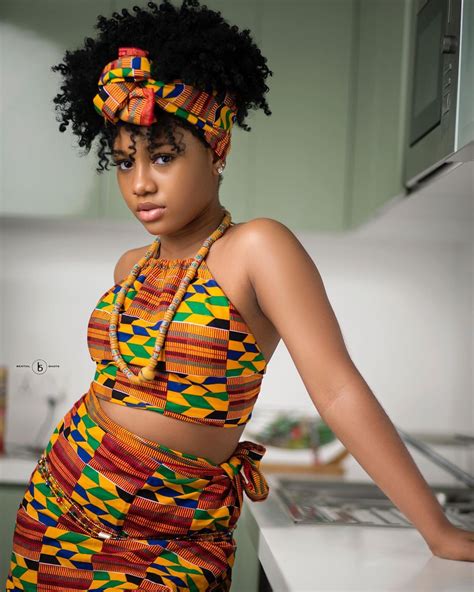 the history of kente cloth in ghana