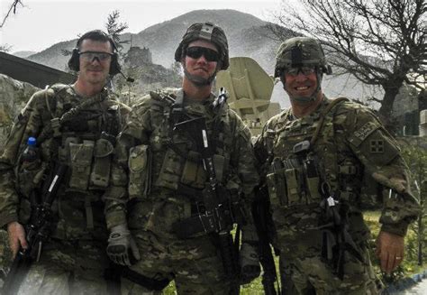 infantry division nco wounded warrior named uso soldier   year article