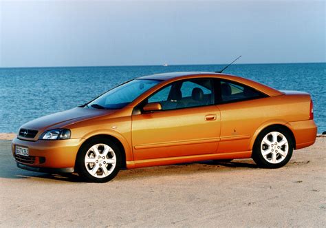 vauxhall astra    coupe outstanding cars