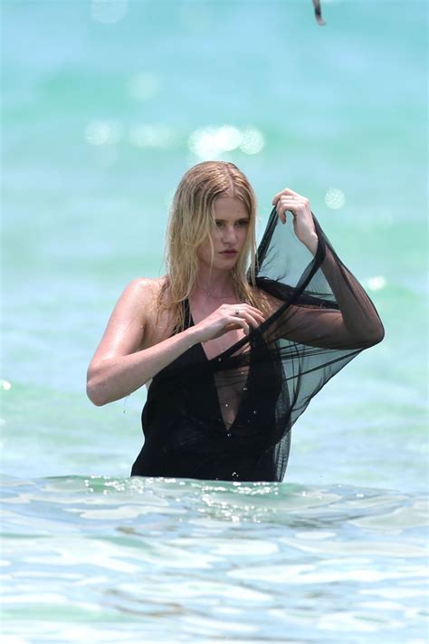lara stone sexy and topless 80 photos thefappening