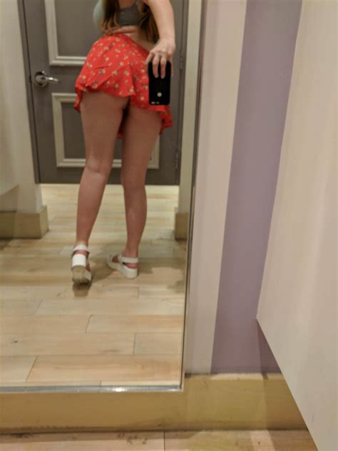 my skirt is way too short porn pic eporner