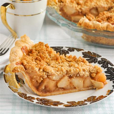 Deep Dish Apple Crumble Pie A New Method To Bake It Perfectly