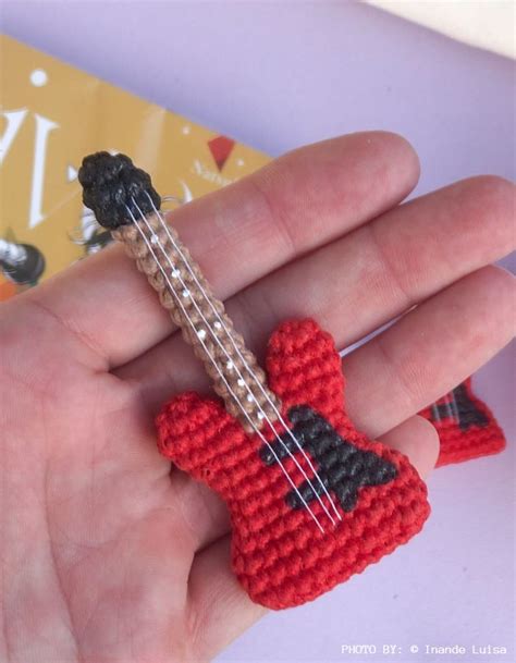 mafuyu guitar amigurumi simple crochet ideas