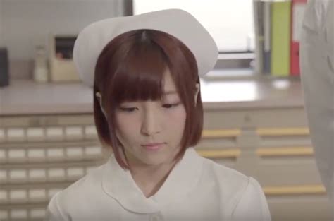 cô y tá dễ thương kizuna sakura