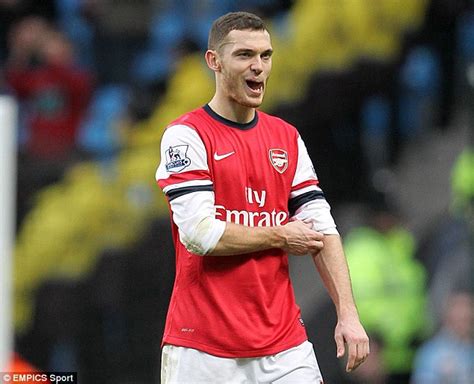 arsenal want £12m for thomas vermaelen from manchester united daily
