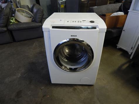 white bosch nexxt   series front load high efficiency washer tested  working