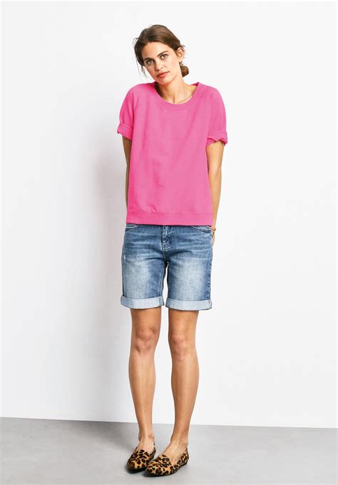 White And Pink Colour Outfit With Bermuda Shorts Shorts Jeans