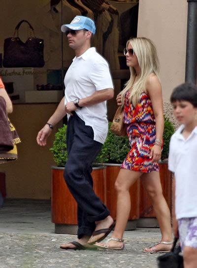 Sizzlin New Photos Of Ryan Seacrest And Julianne Hough