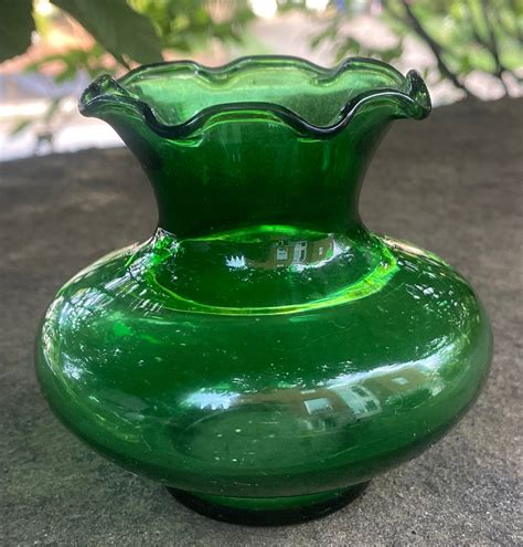 Vintage Anchor Hocking Small Green Ruffle Glass Vase Etsy