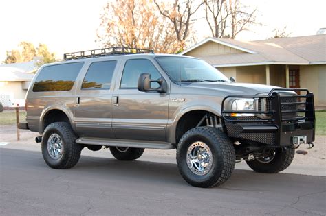ford excursion information   momentcar