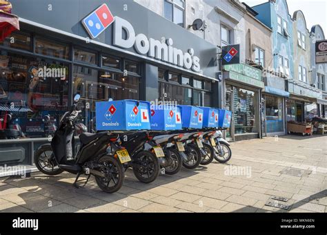 dominos thornton heath