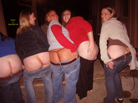 group girls mooning ass