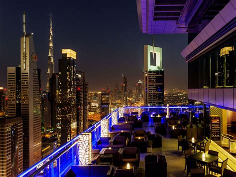 cocktails   view  rooftop bars  dubai luxe beat magazine