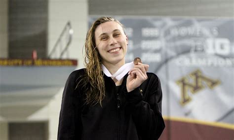 kelly punyko women s swimming and diving st olaf